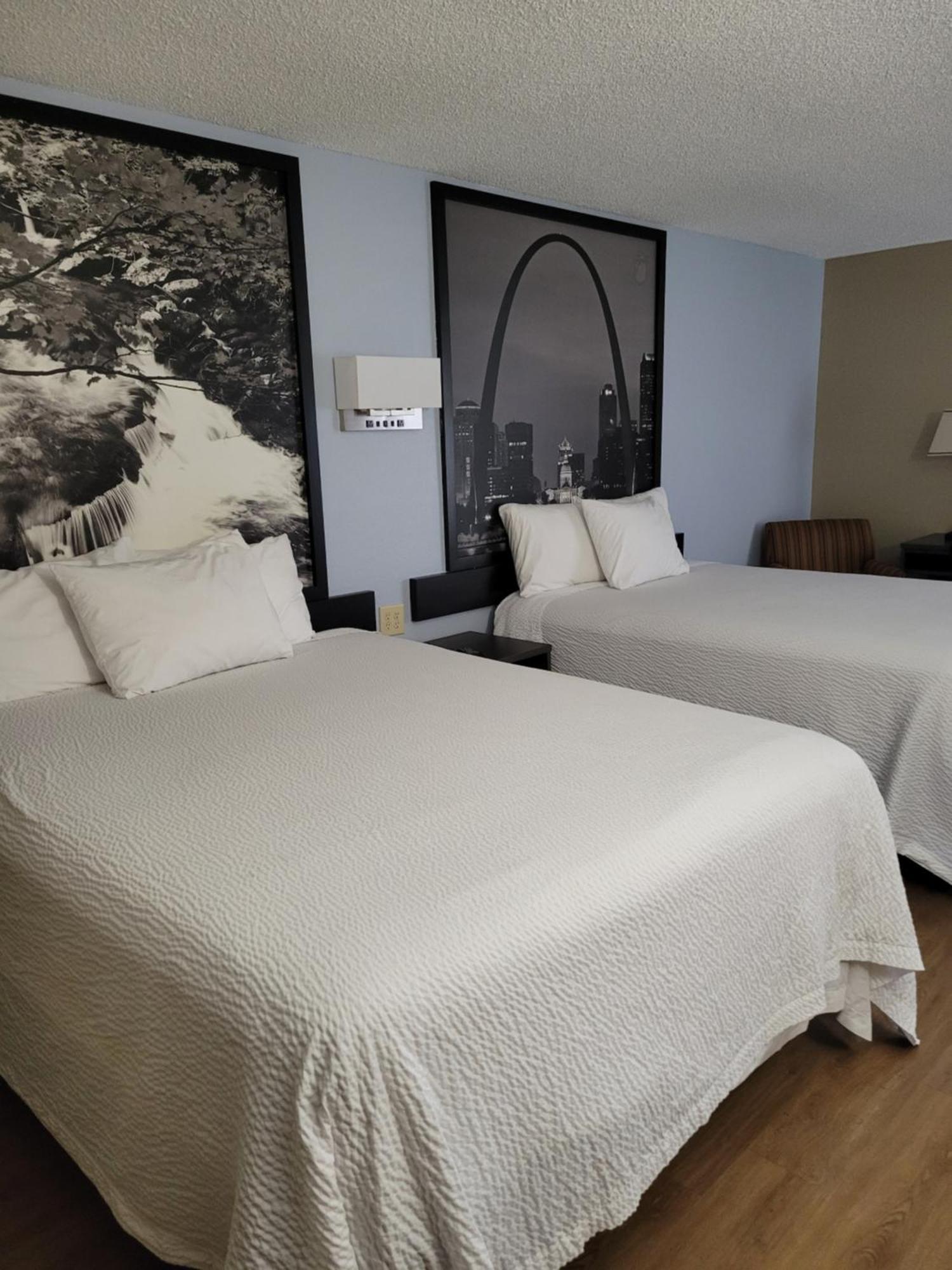 Super 8 By Wyndham Sullivan Esterno foto