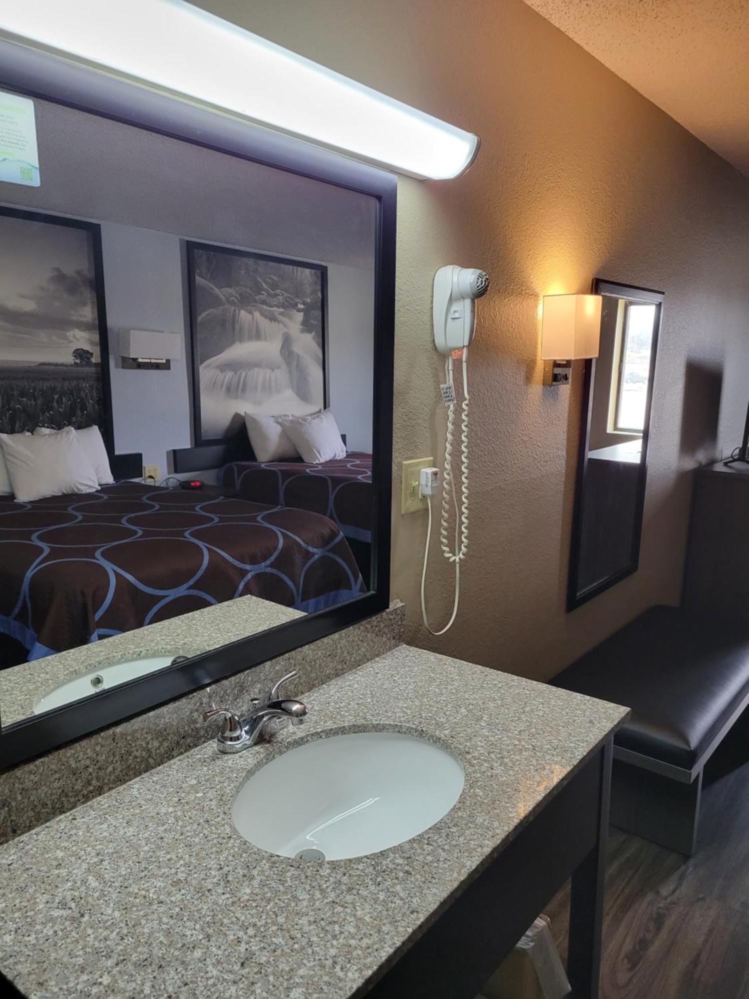 Super 8 By Wyndham Sullivan Esterno foto